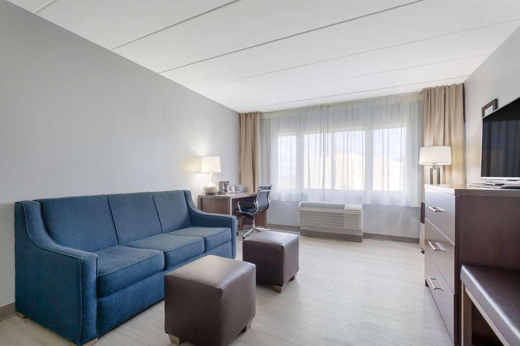 Clarion Hotel & Suites BWI Airport North Baltimore Szoba fotó