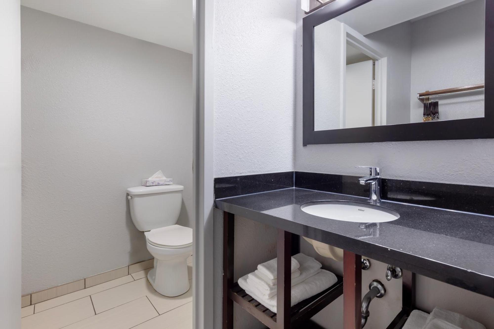 Clarion Hotel & Suites BWI Airport North Baltimore Kültér fotó
